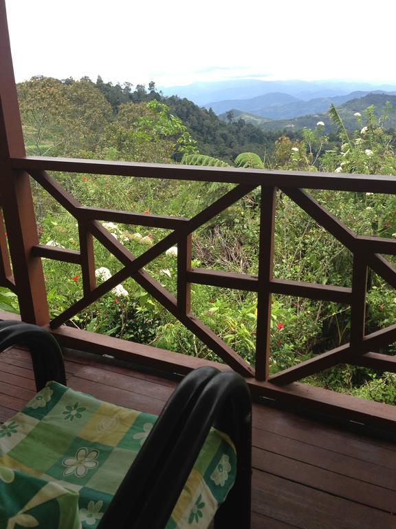 Bundu Tuhan D'Villa Rina Ria Lodge, Kinabalu Park, Kundasang חדר תמונה