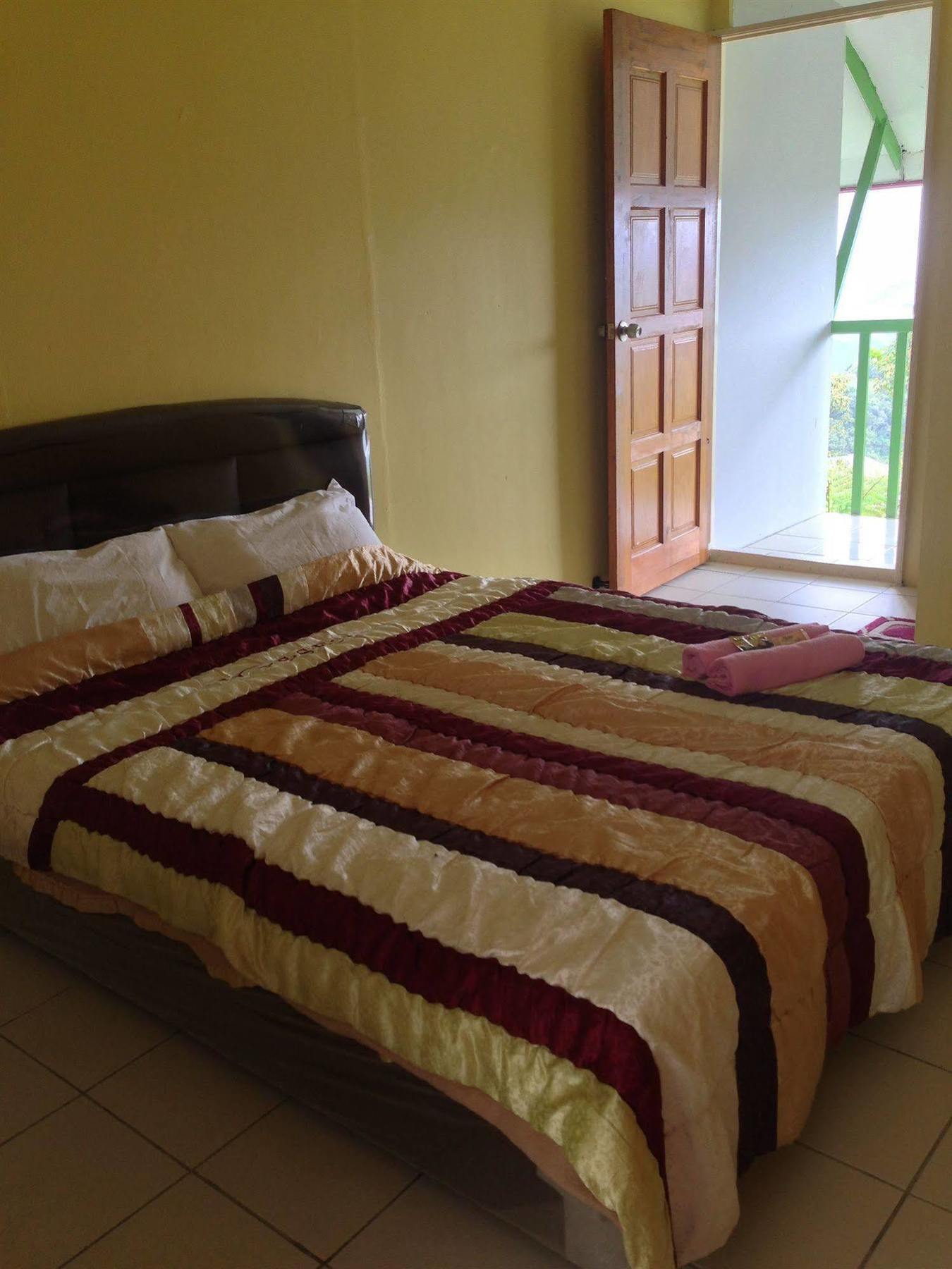 Bundu Tuhan D'Villa Rina Ria Lodge, Kinabalu Park, Kundasang מראה חיצוני תמונה